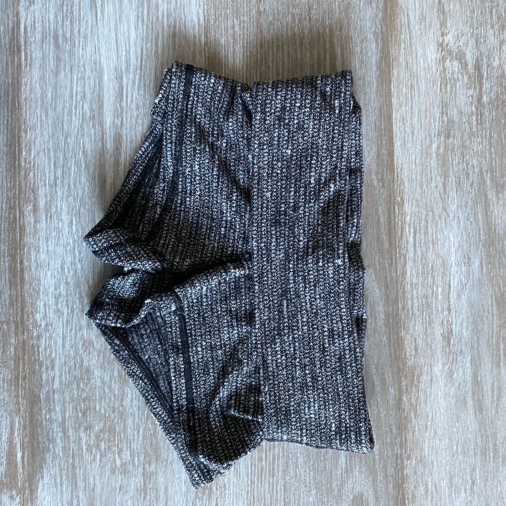 High waist lululemon hot shorts - Picture 3 of 7